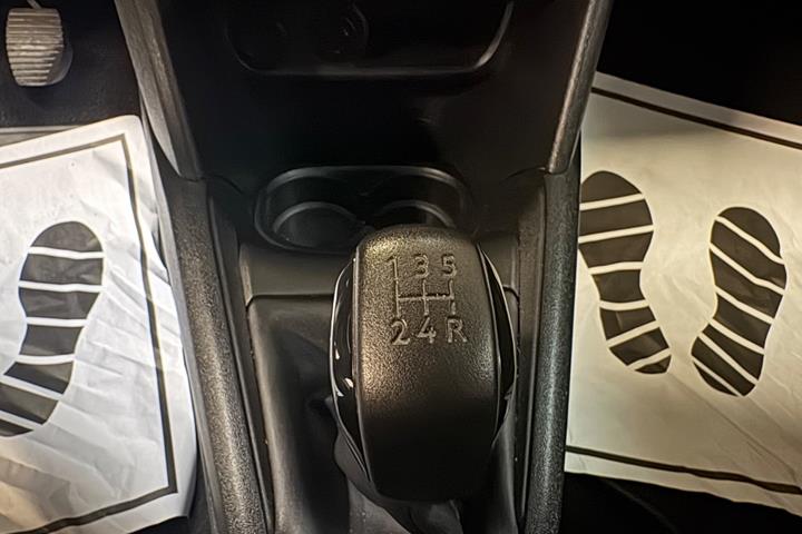 undefined Peugeot 208 fra 2017