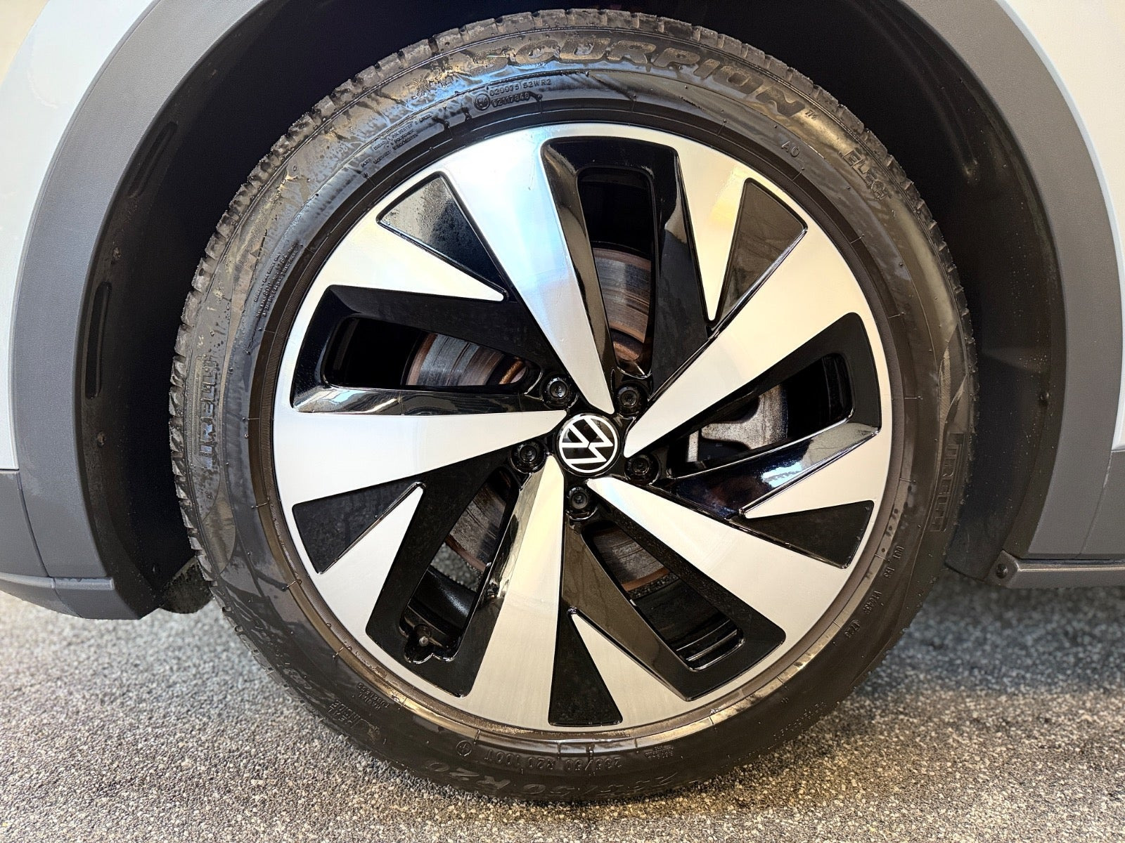 Sølv VW ID.4 fra 2023