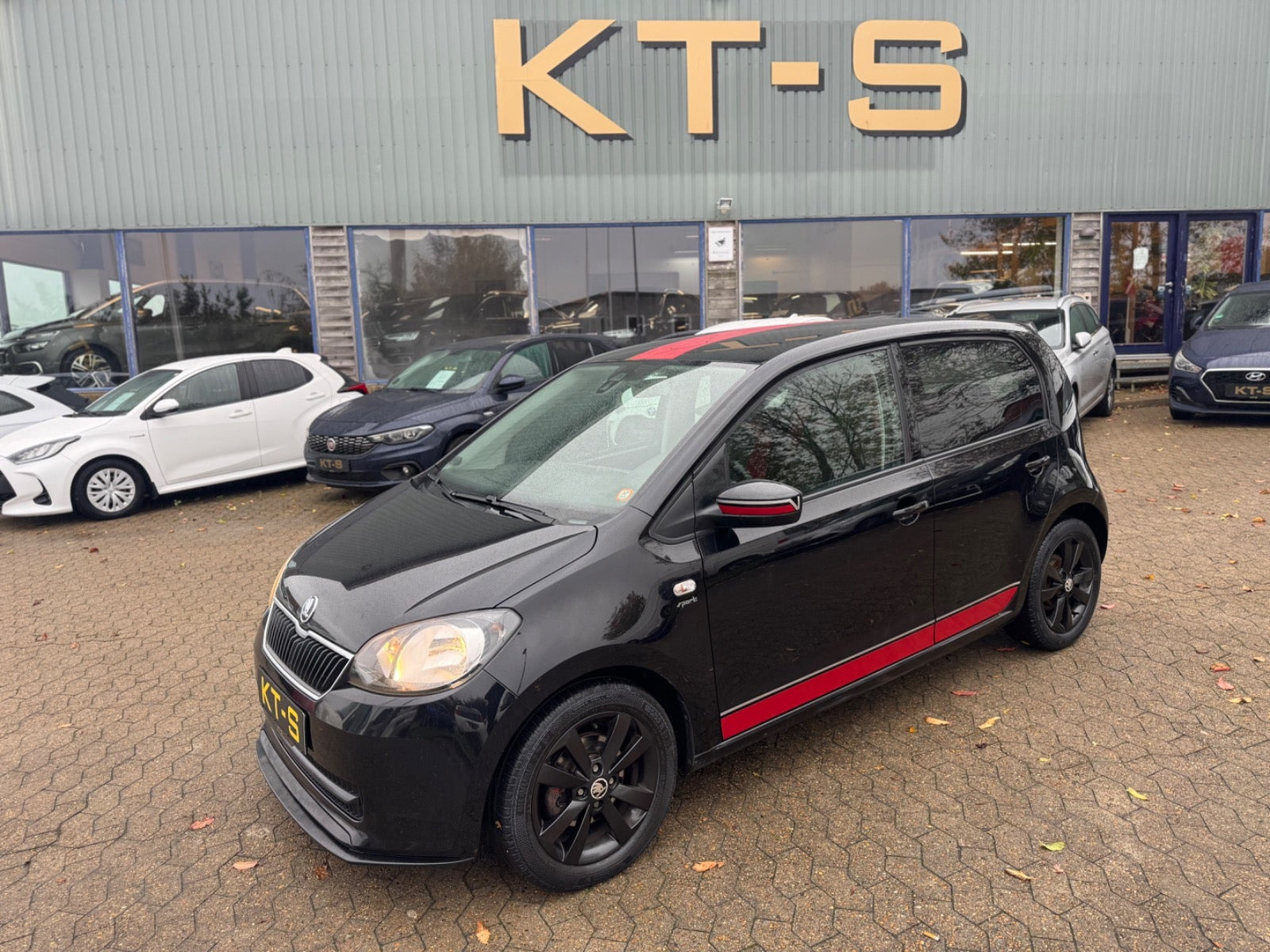 Rød Skoda Citigo fra 2013