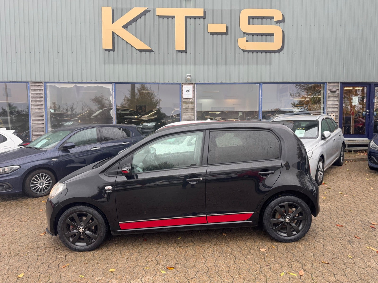 Rød Skoda Citigo fra 2013