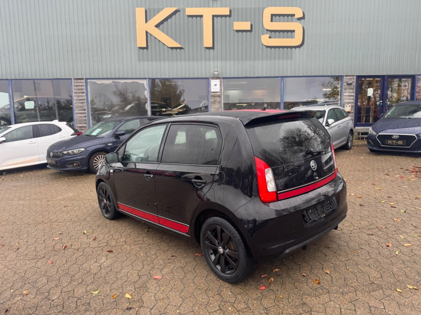 Rød Skoda Citigo fra 2013