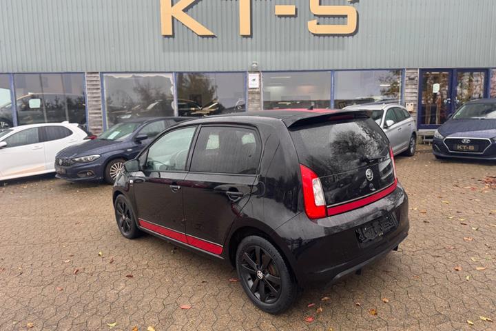 Rød Skoda Citigo fra 2013