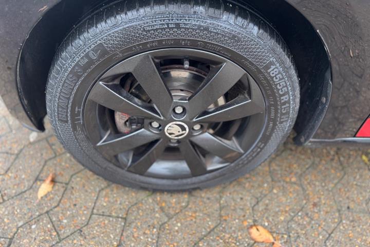 Rød Skoda Citigo fra 2013