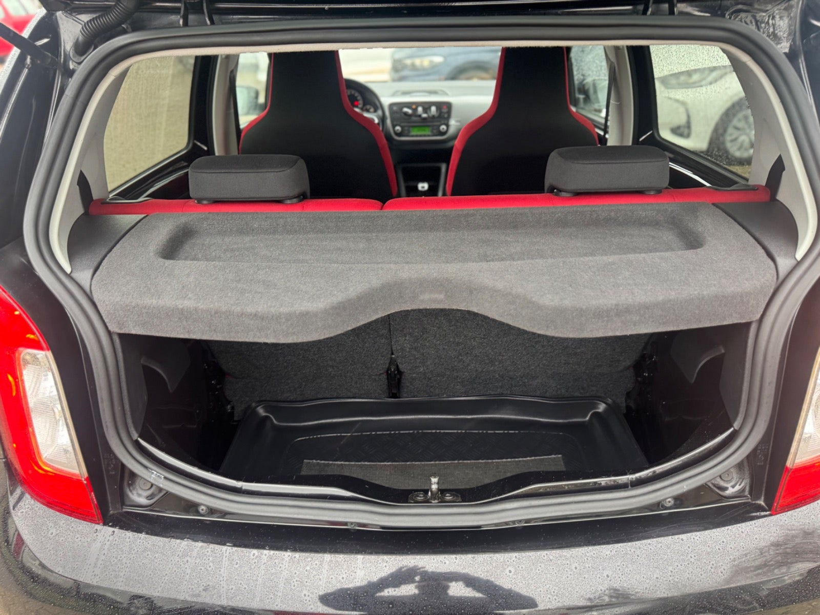 Rød Skoda Citigo fra 2013