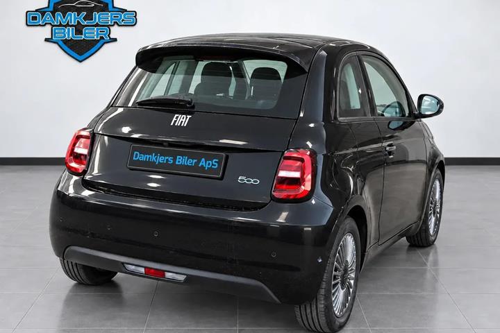 Sort Fiat 500e fra 2024