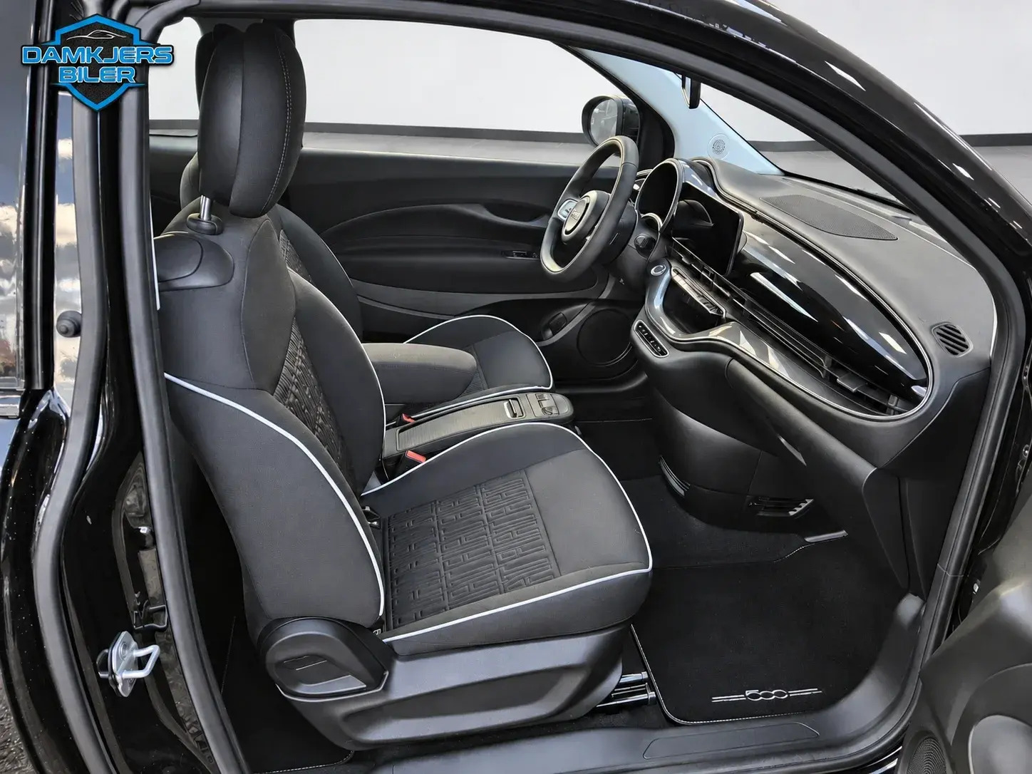 Sort Fiat 500e fra 2024