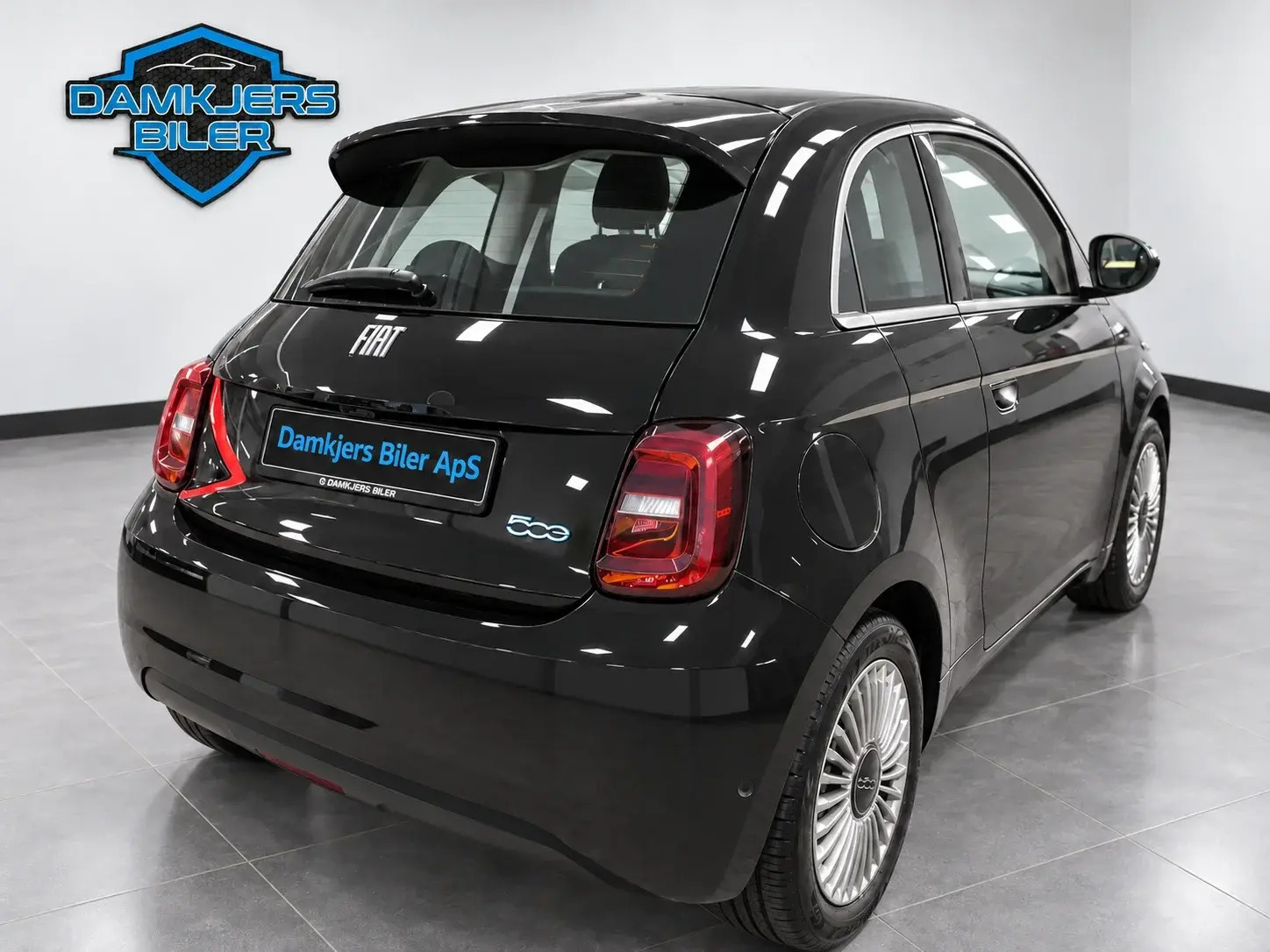 Grå Fiat 500e fra 2024