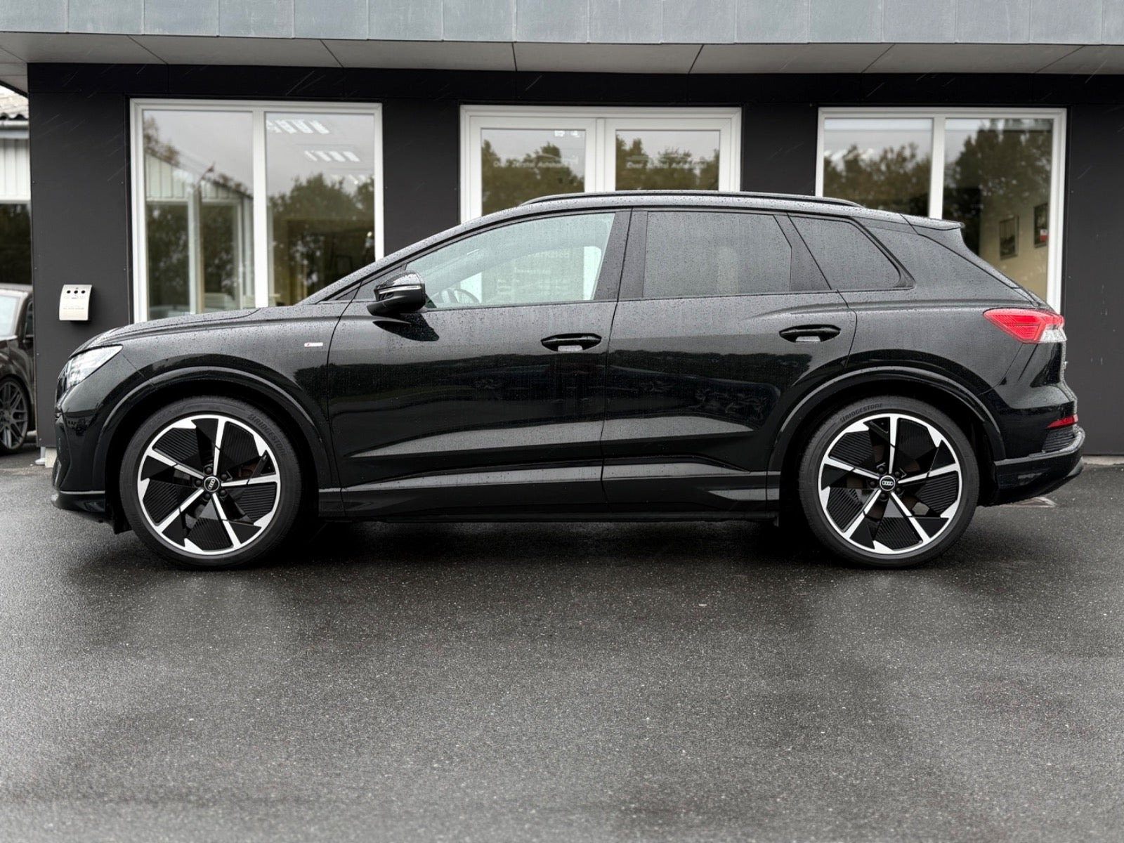 Sort Audi Q4 e-tron fra 2022