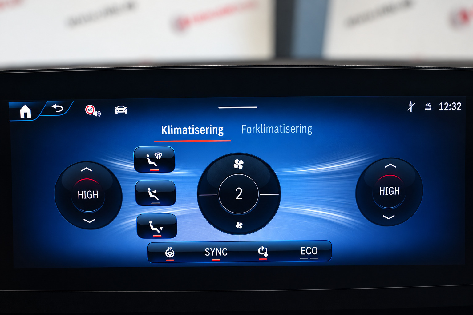 Grå Mercedes EQB250+ fra 2025
