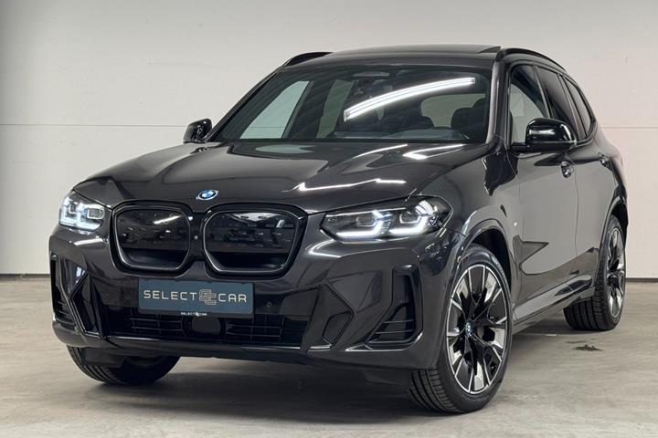 Grå BMW iX3 fra 2023