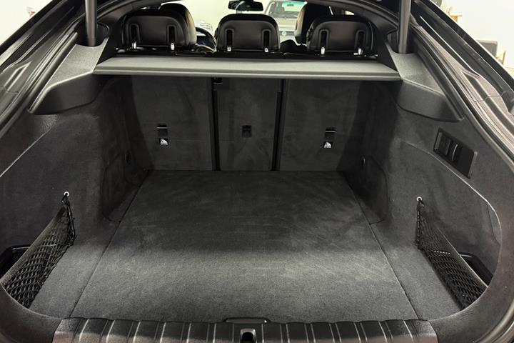 Sort BMW i4 fra 2022
