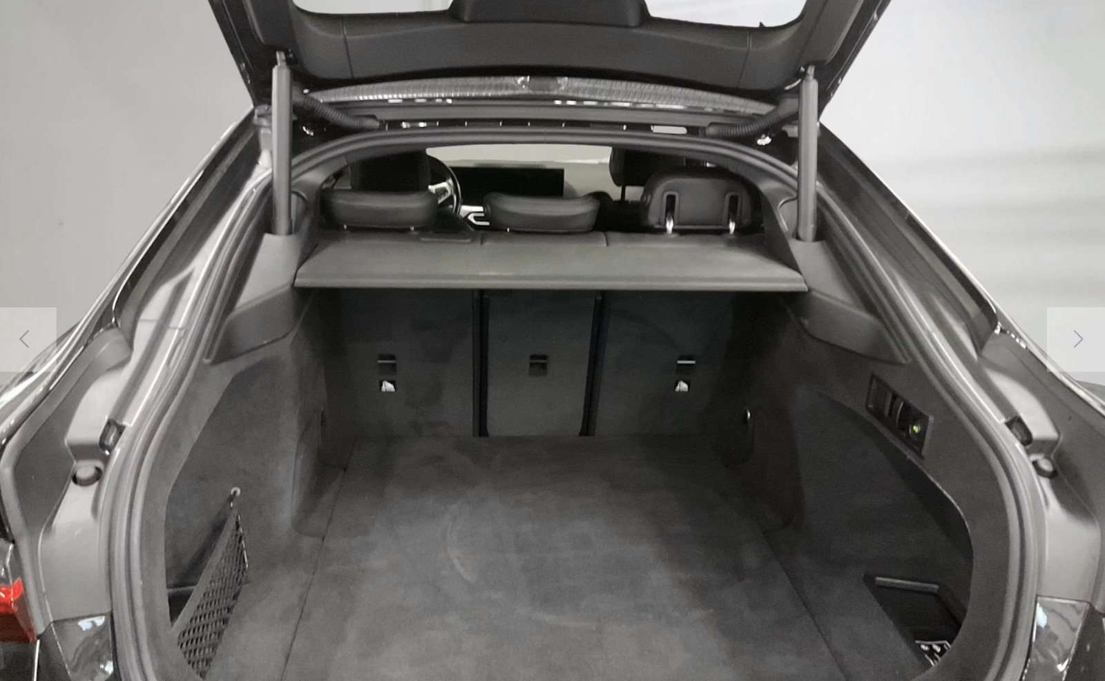 Sort BMW i4 fra 2024