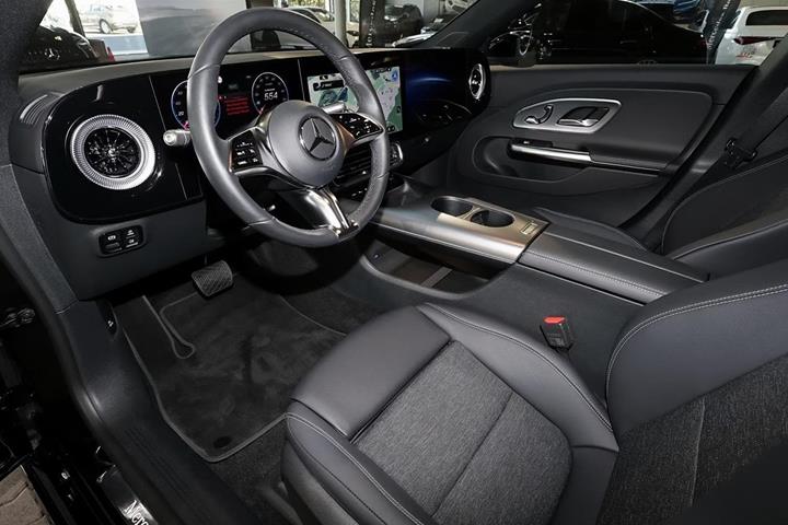 Sort Mercedes CLA250+ fra 2026