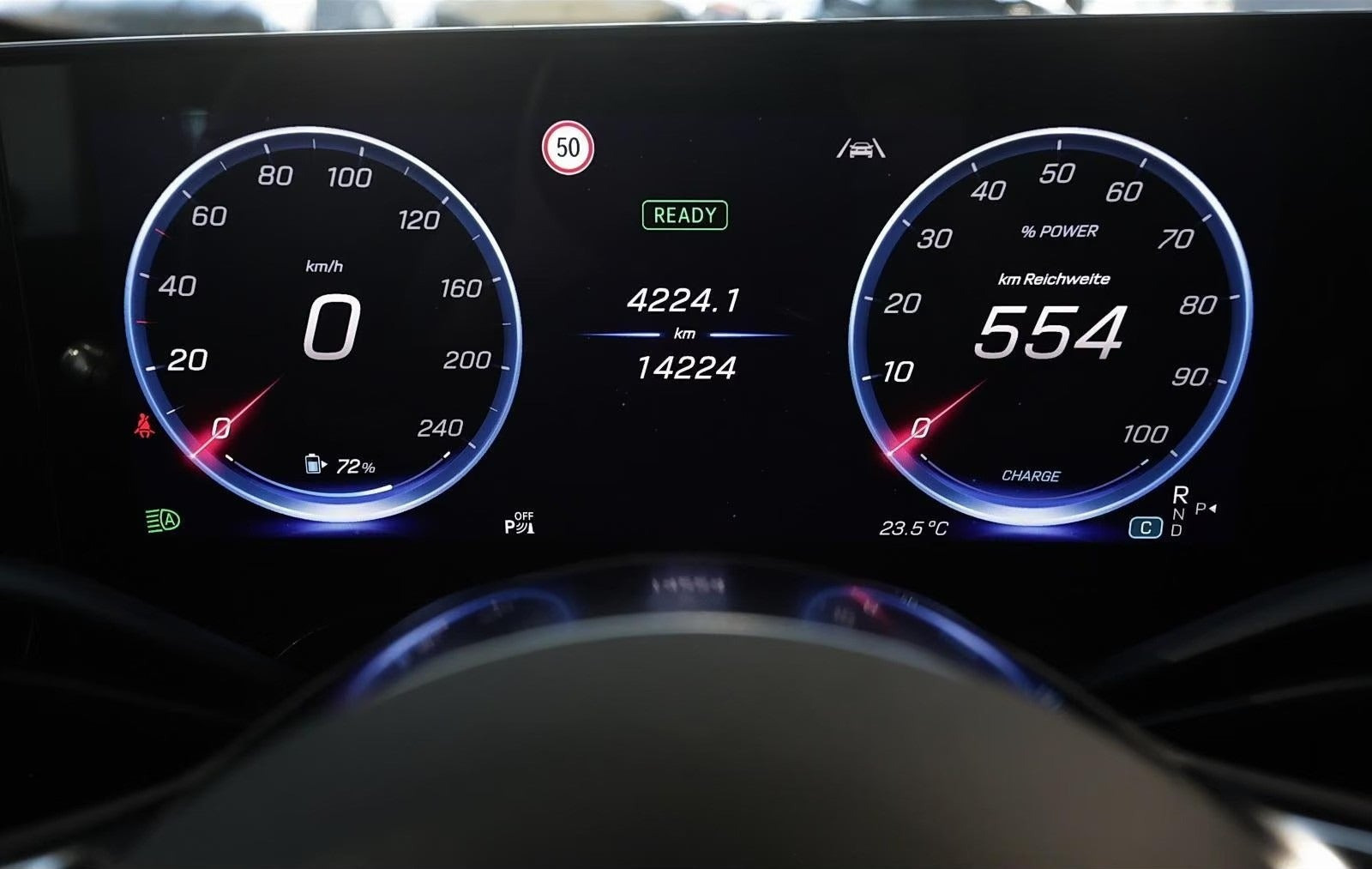 Sort Mercedes CLA250+ fra 2026