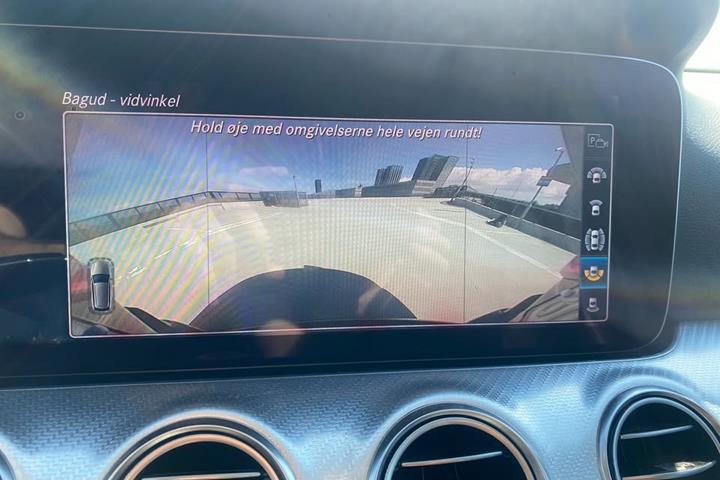 Sort Mercedes E300 de fra 2019