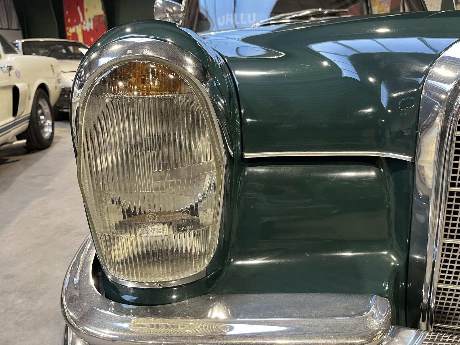 Grøn Mercedes 220 fra 1960