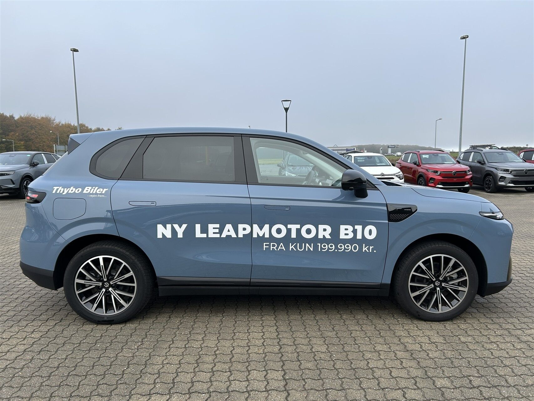 Blå Leapmotor B10 fra 2026