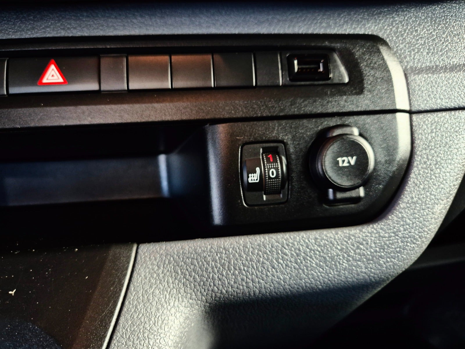 Hvid Peugeot Expert fra 2020