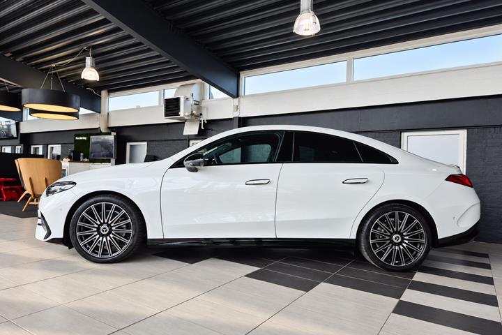 Hvid Mercedes CLA250+ fra 2025