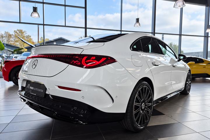 Hvid Mercedes CLA250+ fra 2025