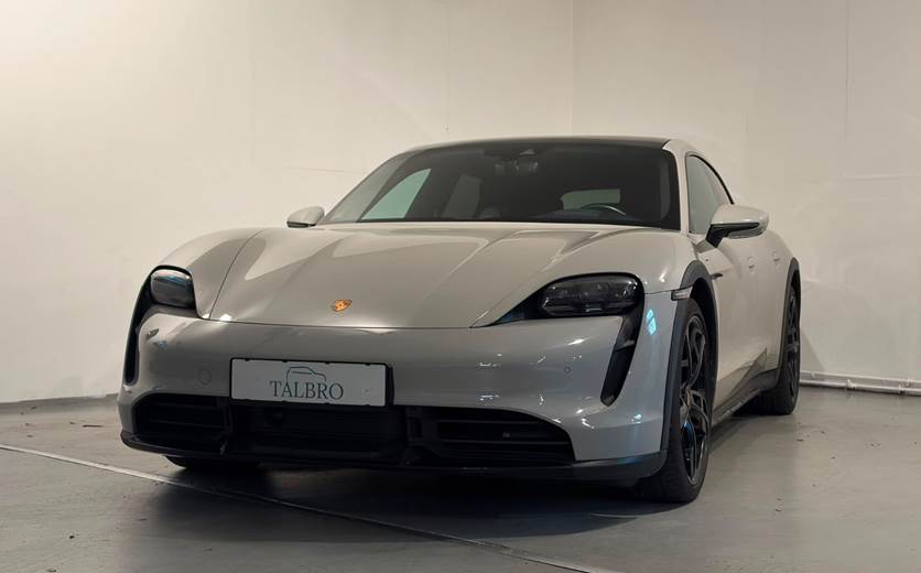 Porsche Taycan Turbo Performance+ Cross Turismo