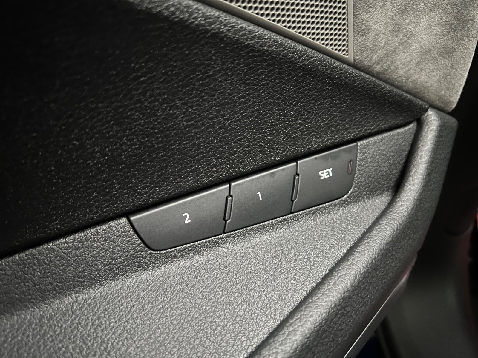 Blå Audi e-tron fra 2021