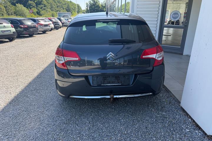 Blå Citroën C4 fra 2014