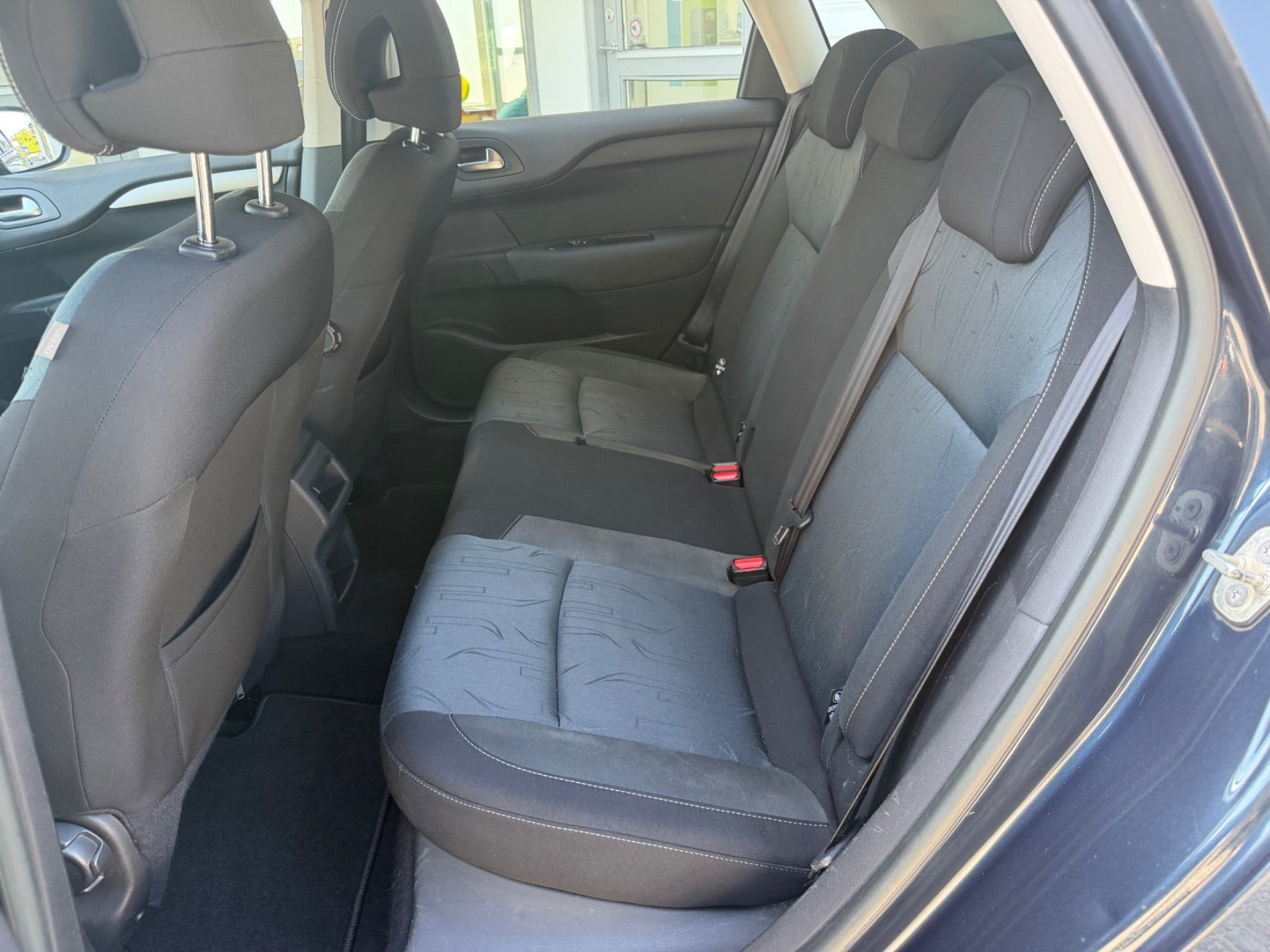 Blå Citroën C4 fra 2014