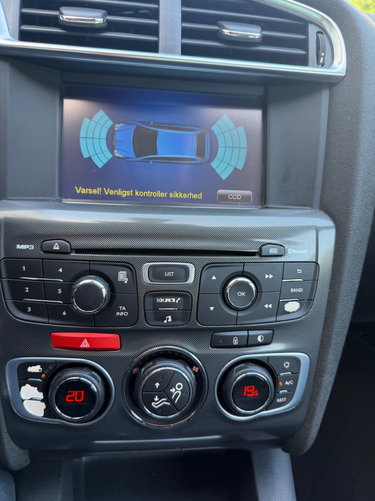 Blå Citroën C4 fra 2014