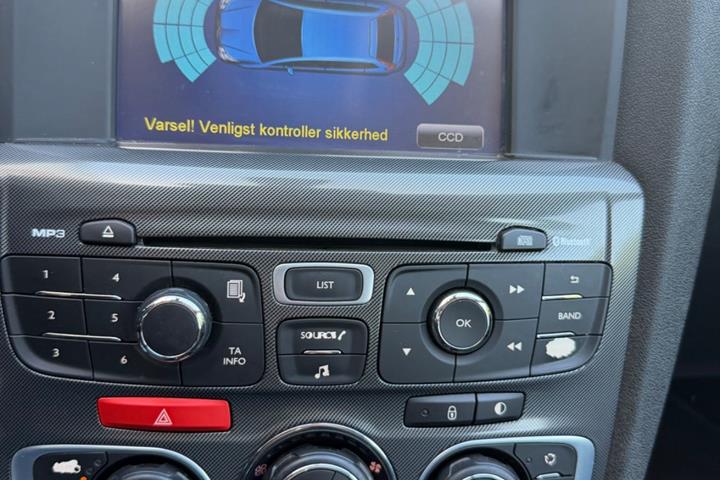 Blå Citroën C4 fra 2014