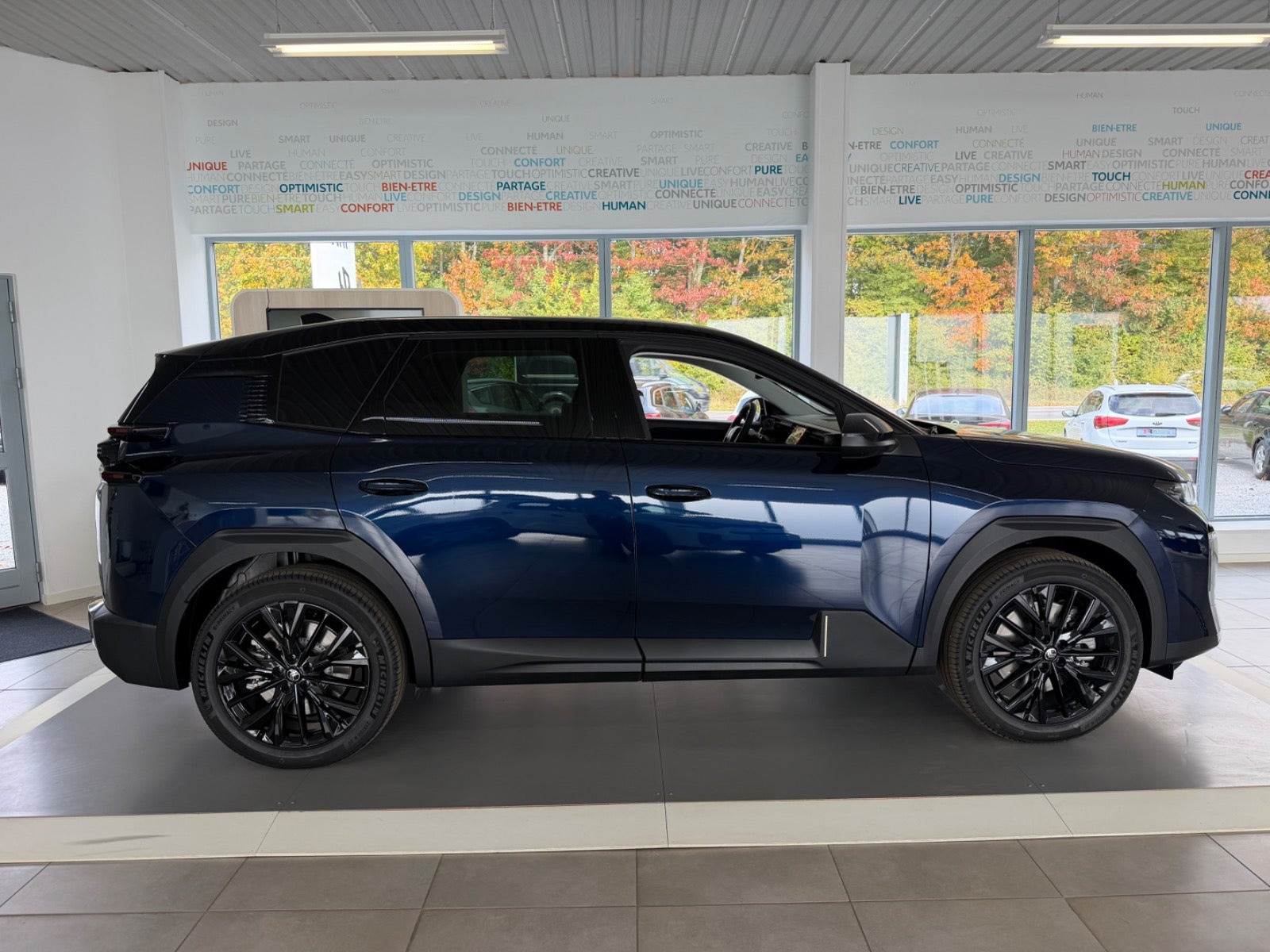 Blå Citroën ë-C5 Aircross fra 2026