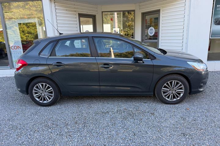 Grå Citroën C4 fra 2014