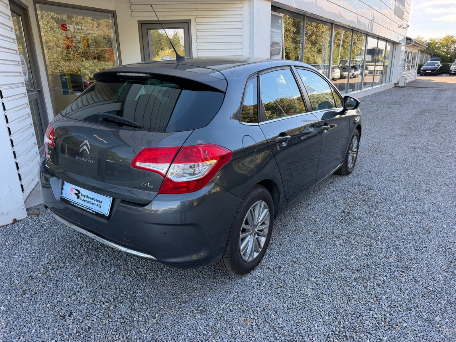 Grå Citroën C4 fra 2014