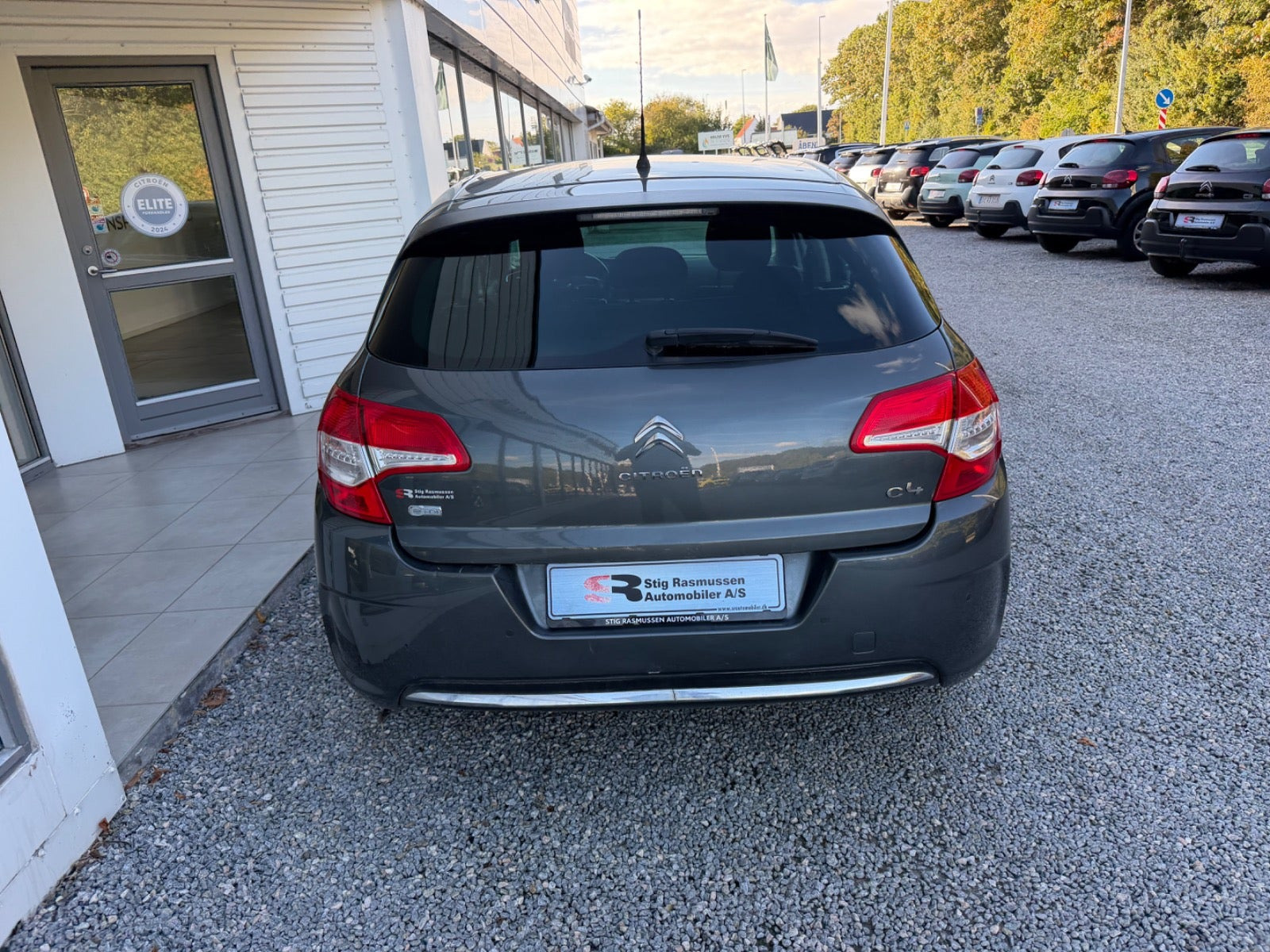 Grå Citroën C4 fra 2014