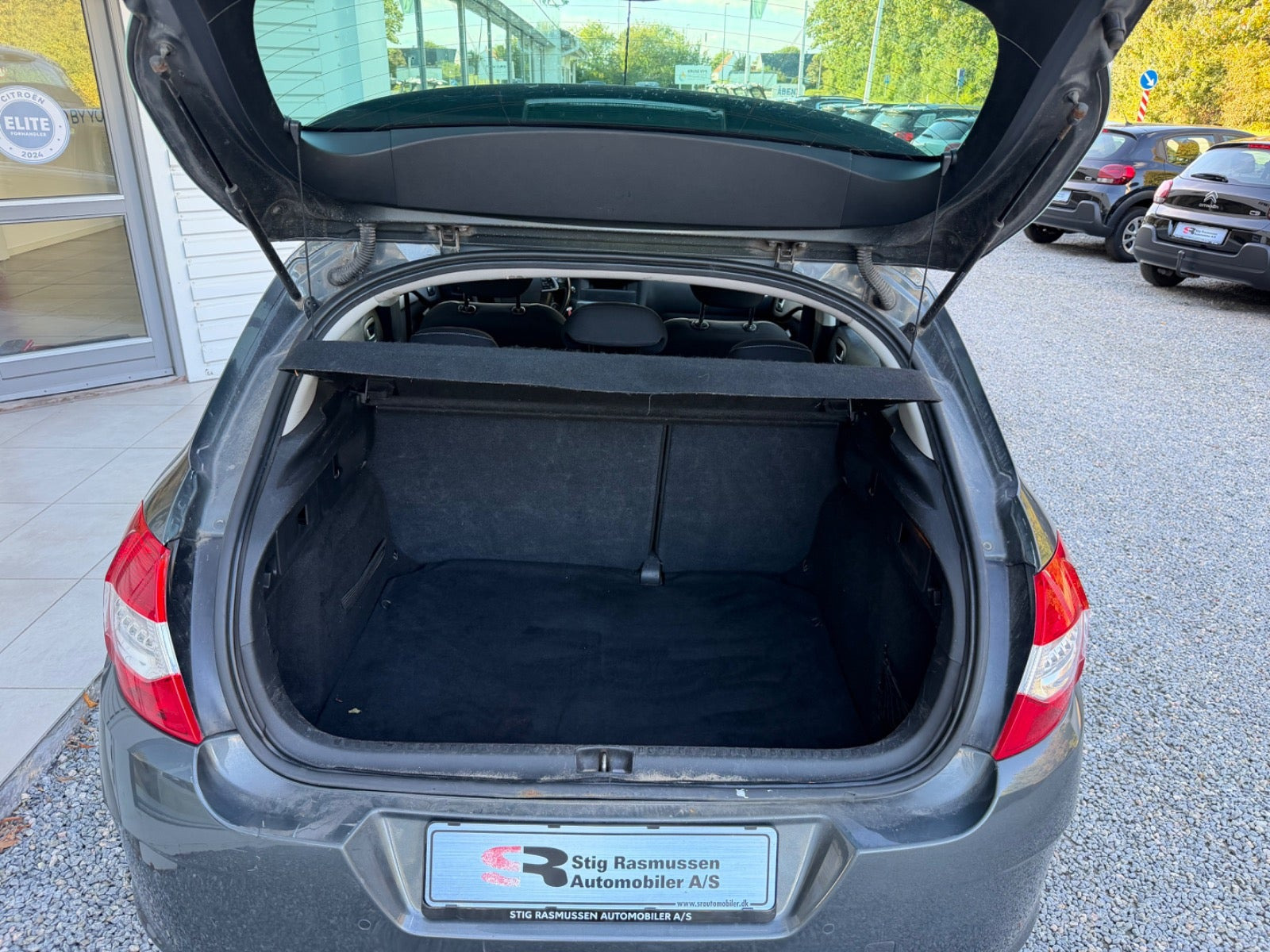 Grå Citroën C4 fra 2014