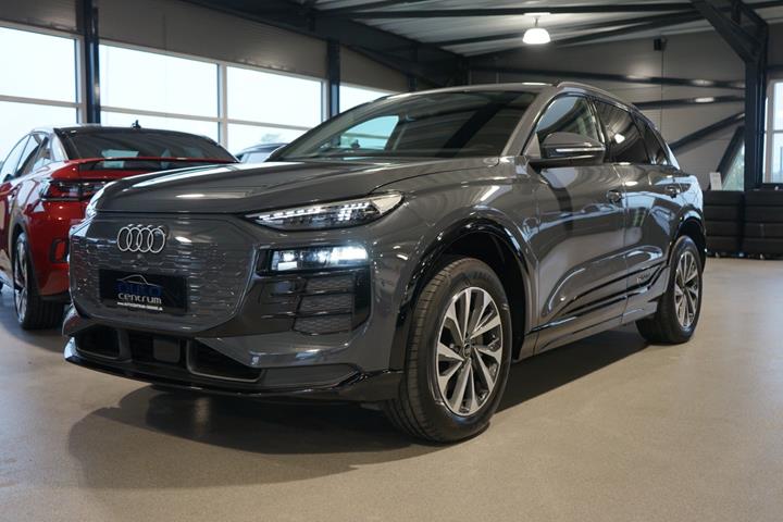 Grå Audi Q6 e-tron fra 2025