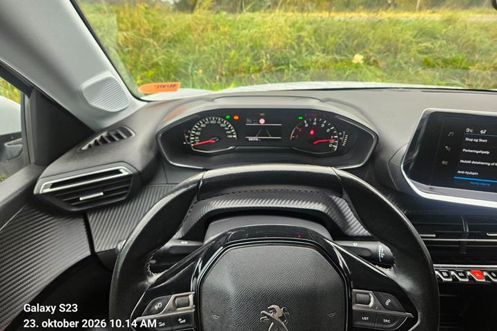 undefined Peugeot 208 fra 2020