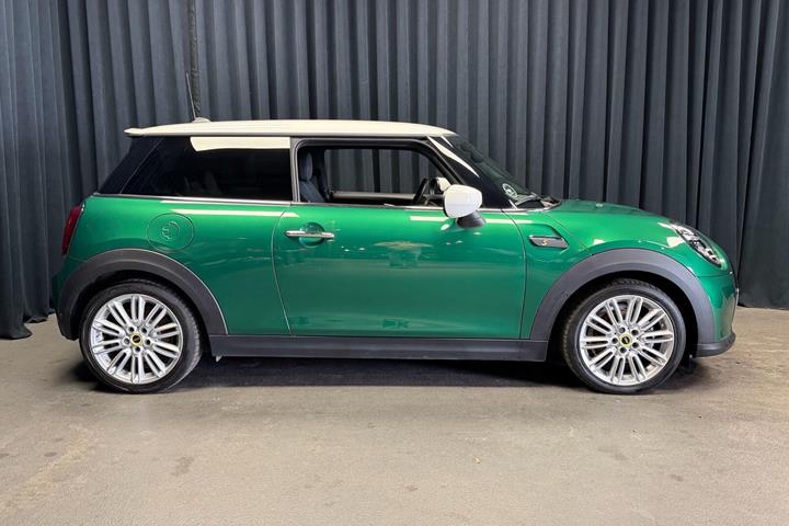 Grøn Mini Cooper fra 2023