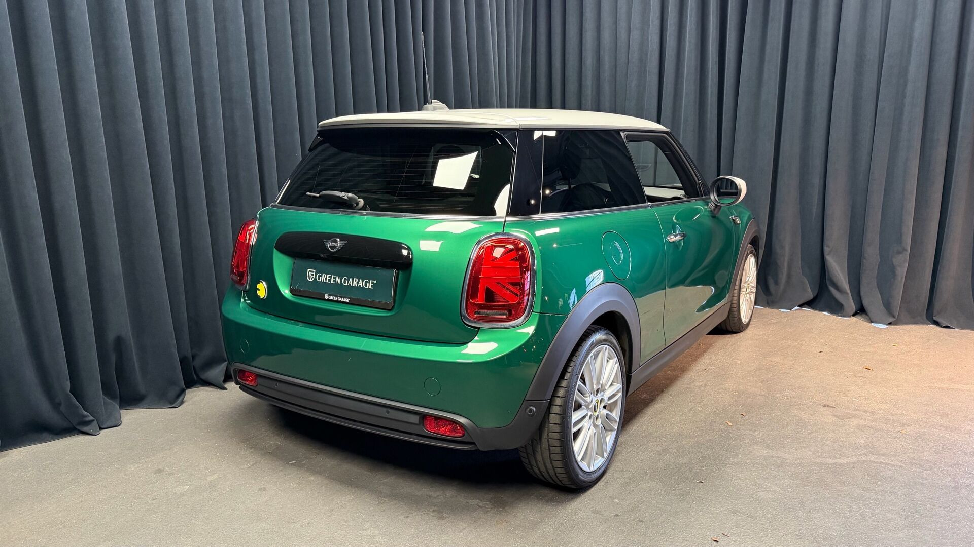 Grøn Mini Cooper fra 2023