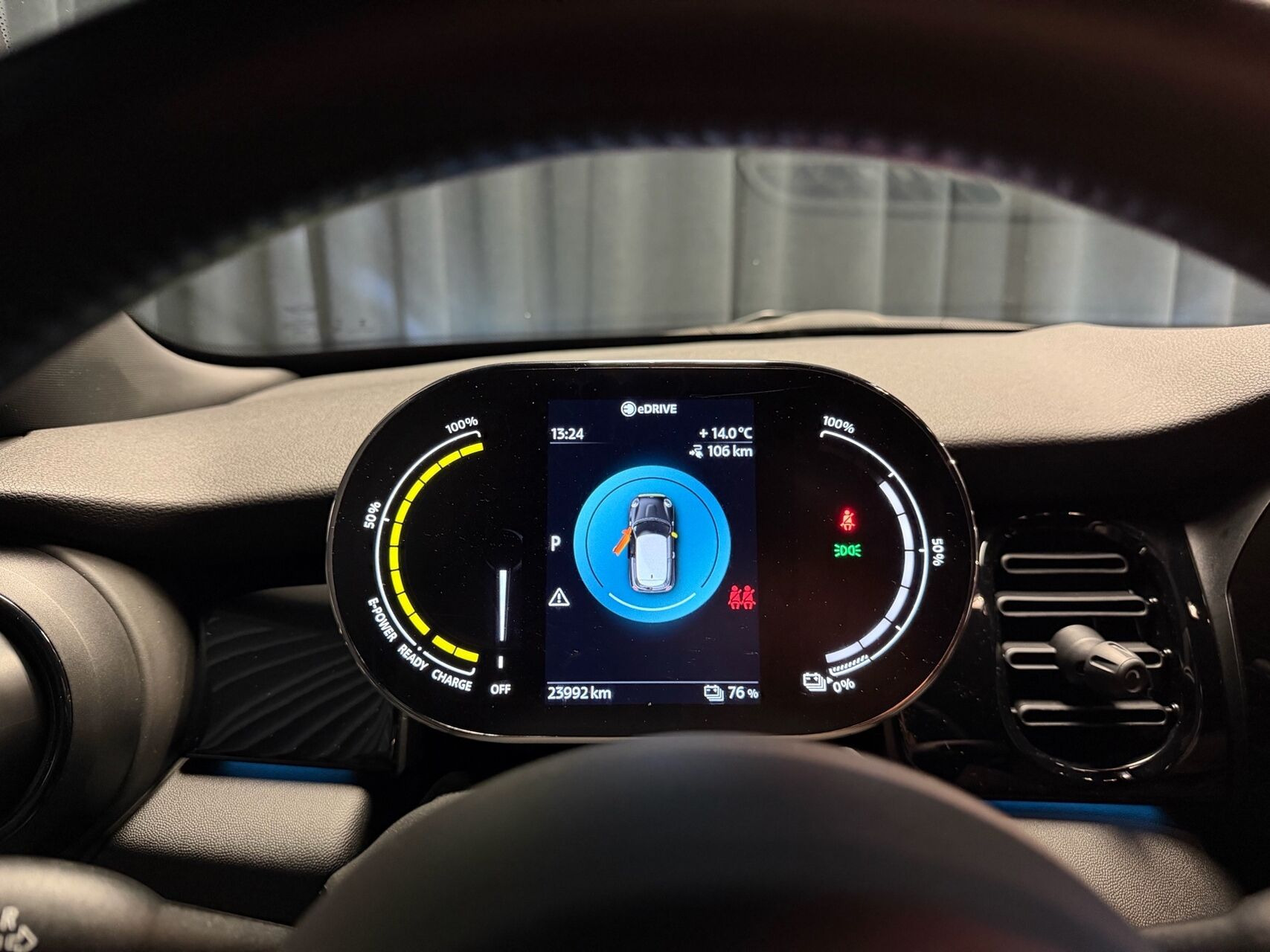 Grøn Mini Cooper fra 2023