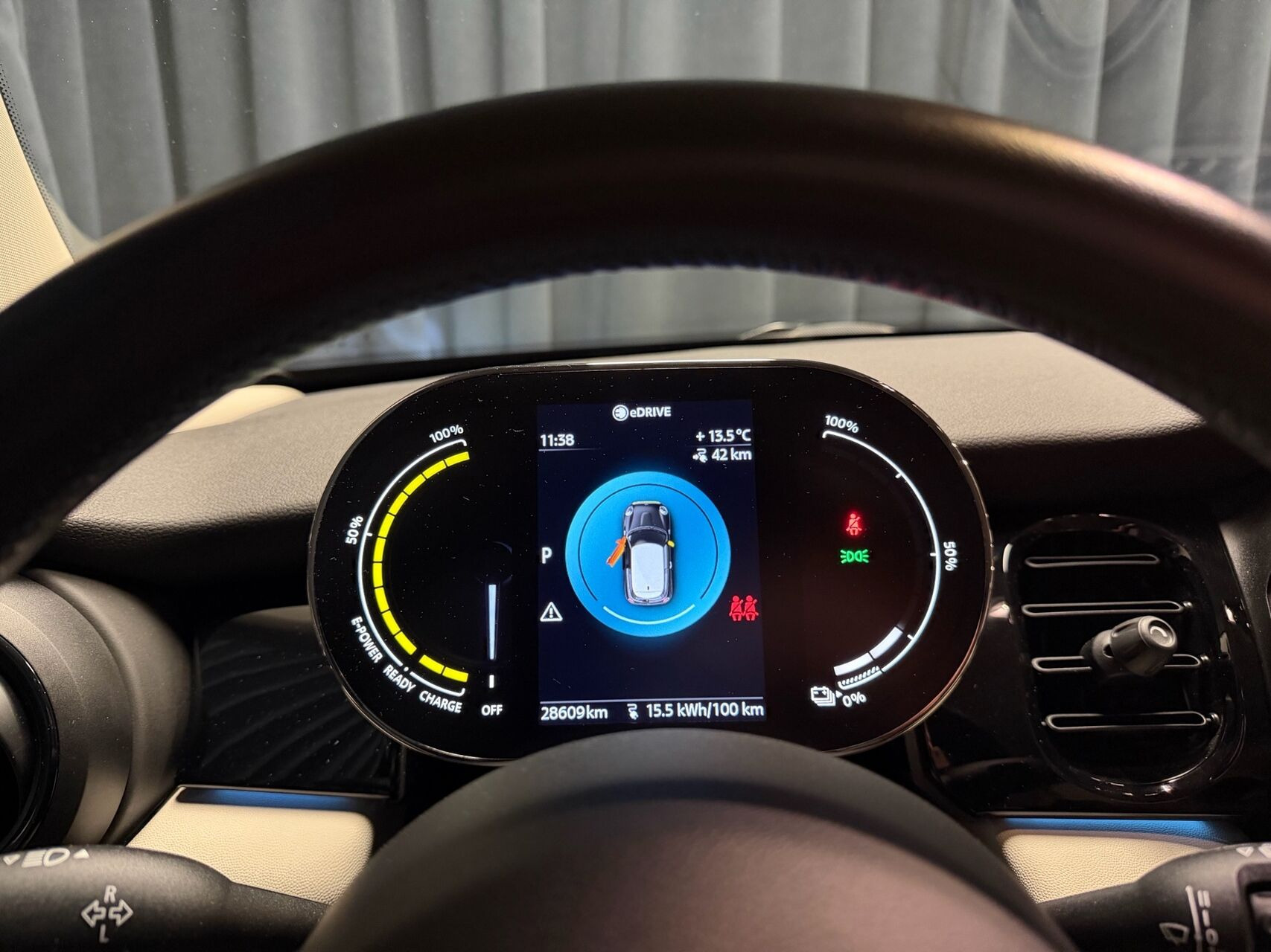 Sølv Mini Cooper fra 2023