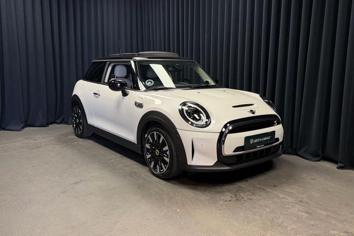 Hvid Mini Cooper fra 2022