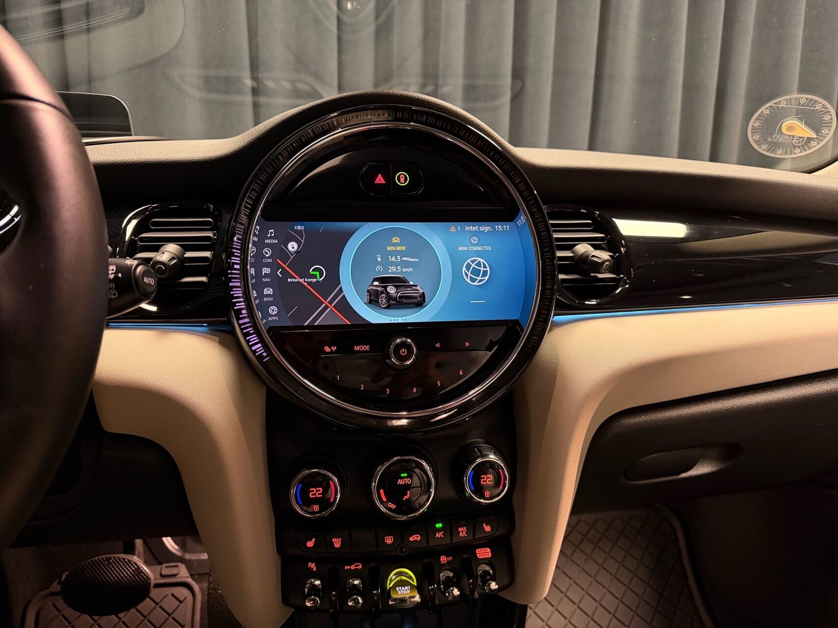 Hvid Mini Cooper fra 2022
