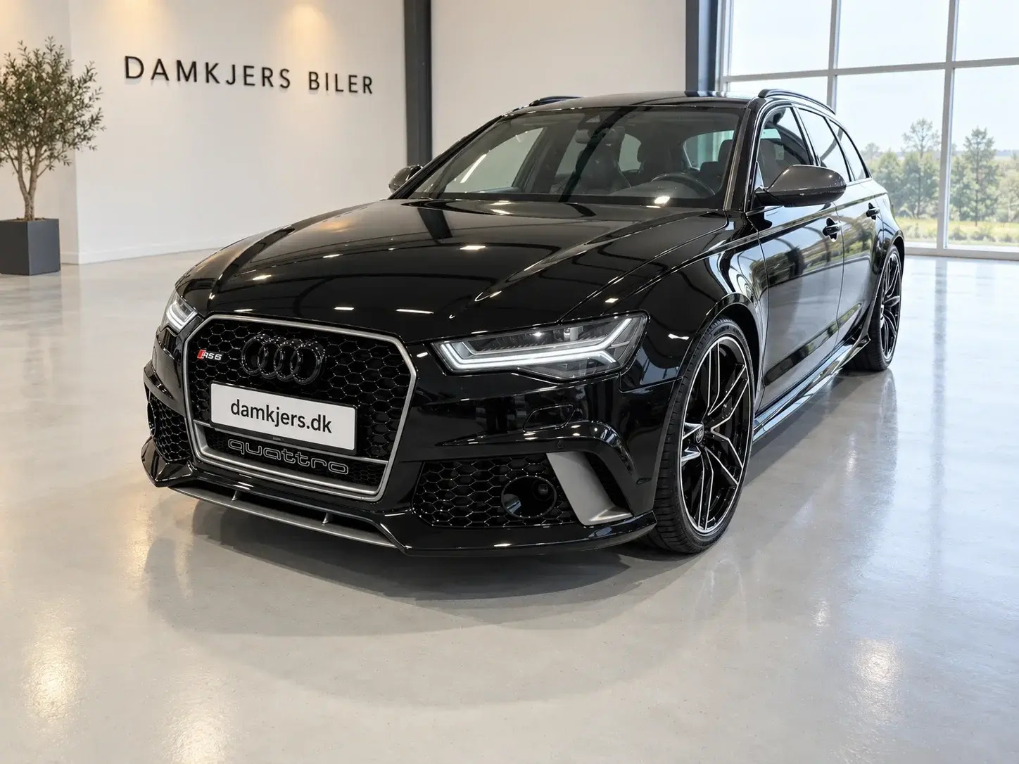 Sort Audi RS6 fra 2018