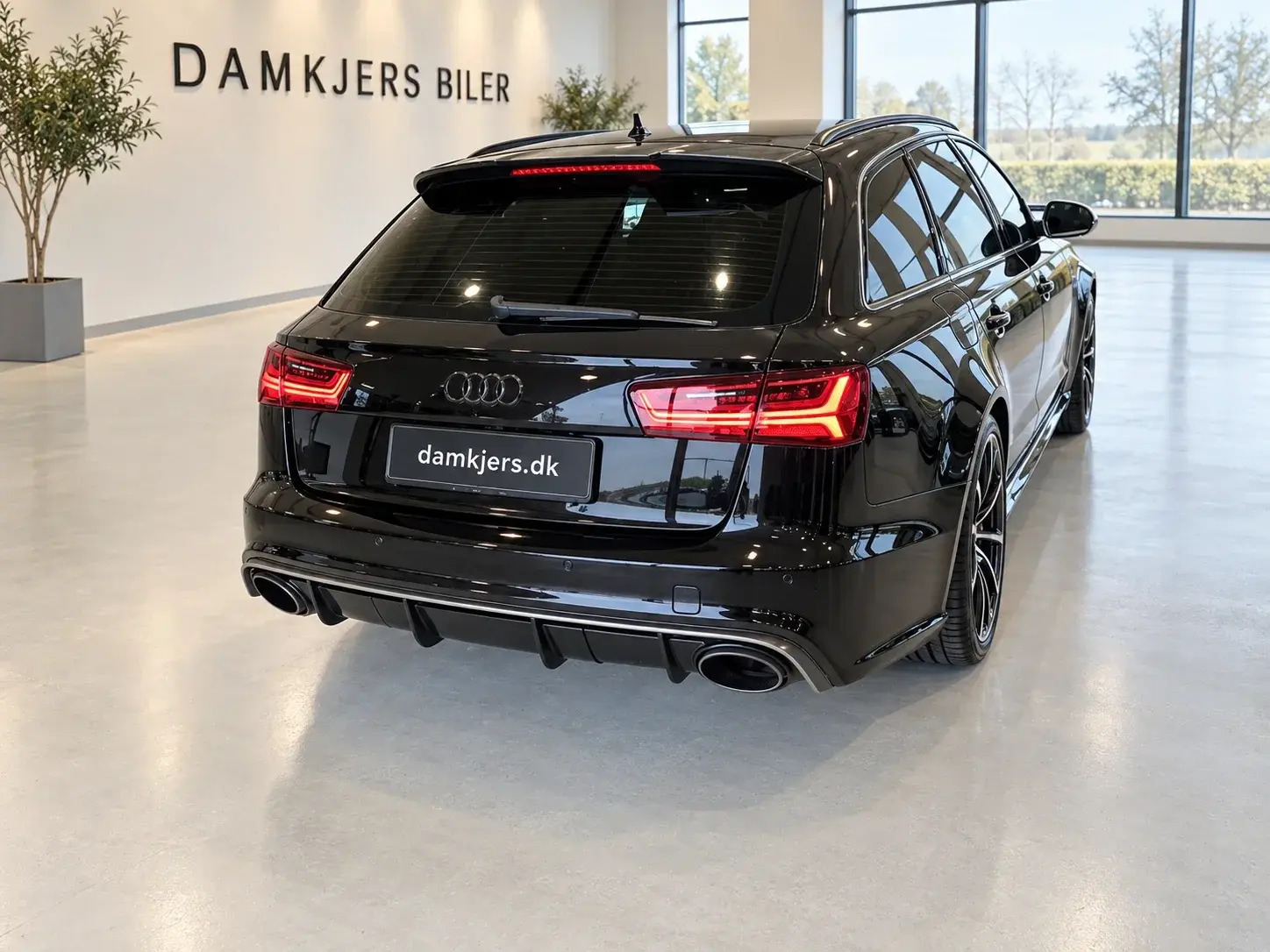 Sort Audi RS6 fra 2018