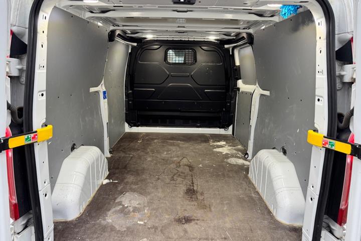 Hvid Ford Transit 350 L2 Van fra 2021