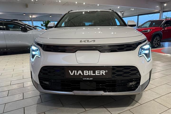Hvid Kia Niro EV fra 2023