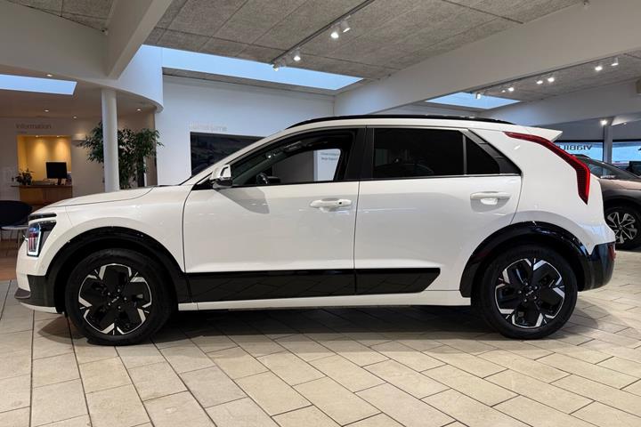 Hvid Kia Niro EV fra 2023