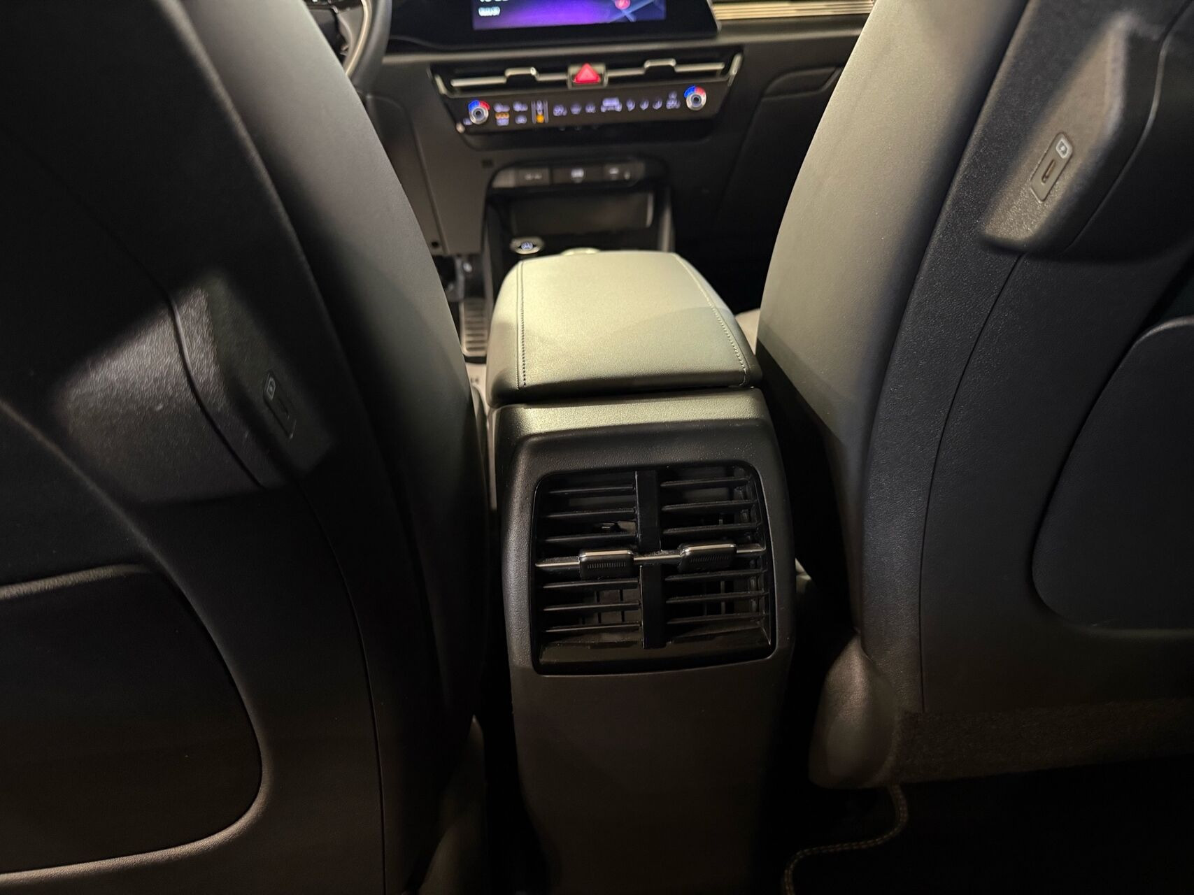 Hvid Kia Niro EV fra 2023