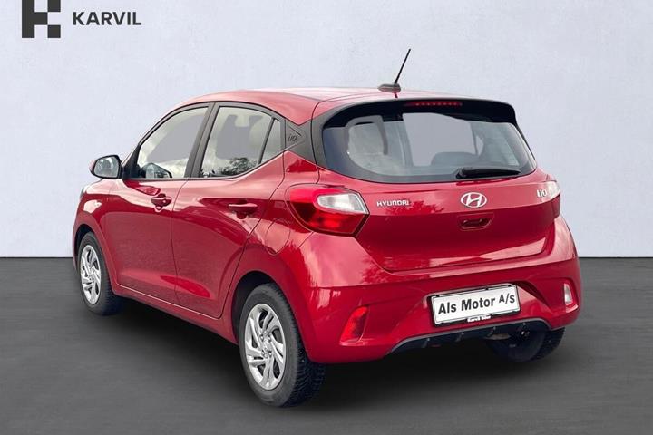 Rød Hyundai i10 fra 2022